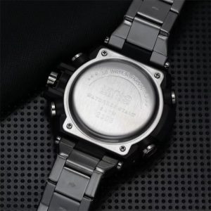 Accessoire homme, montre solaire en acier avec chronographe