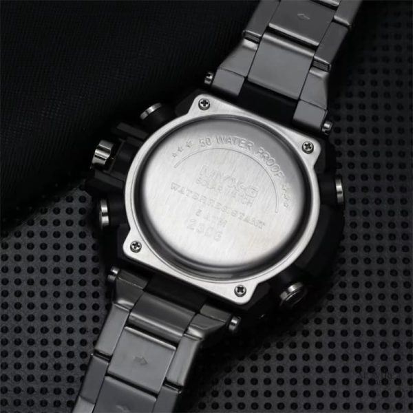 Accessoire homme, montre solaire en acier avec chronographe