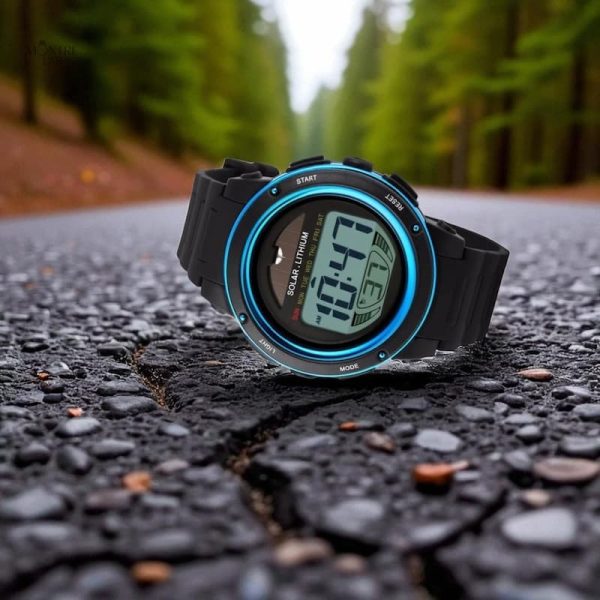 Accessoire moderne, montre solaire avec chronographe intégré