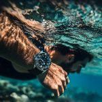 Montre solaire homme, parfaite pour les activités sous-marines