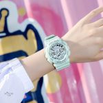 Montre digitale femme, robuste et fonctionnelle