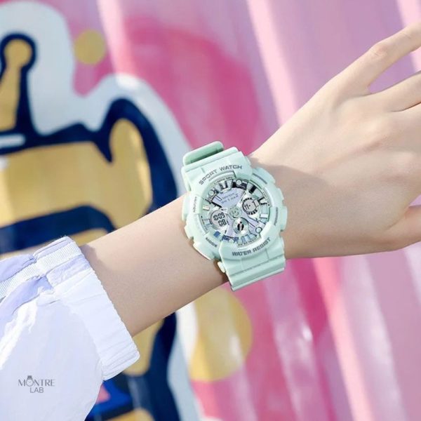 Montre digitale femme, robuste et fonctionnelle