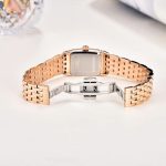 Montre au Design Classique : Argent et Nacre