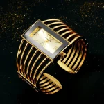 Montre Femme Ajourée au style vintage élégant