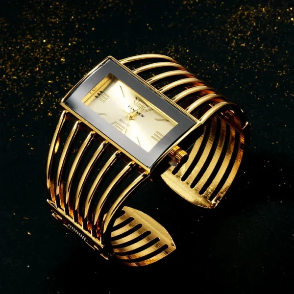 Montre Femme Ajourée au style vintage élégant