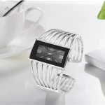 Montre féminine au design intemporel