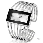 Montre au bracelet jonc chic et tendance