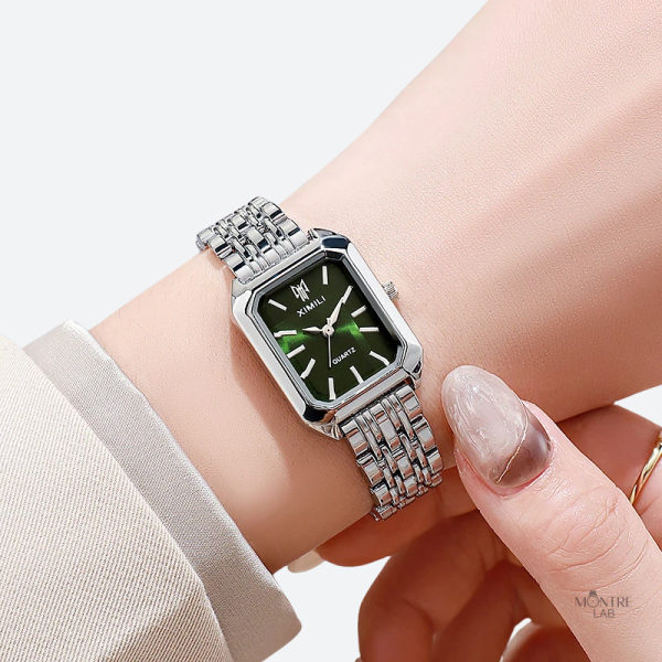 Montre élégante en métal argent pour un look rétro