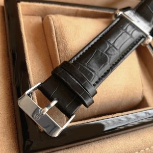Accessoire vintage pour homme, montre ultra-fine en cuir