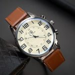 Montre élégante pour homme au style rétro