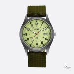 Accessoire vintage pour homme : montre militaire à quartz
